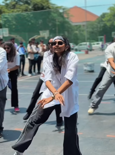 Outdoor Hip Hop Dance